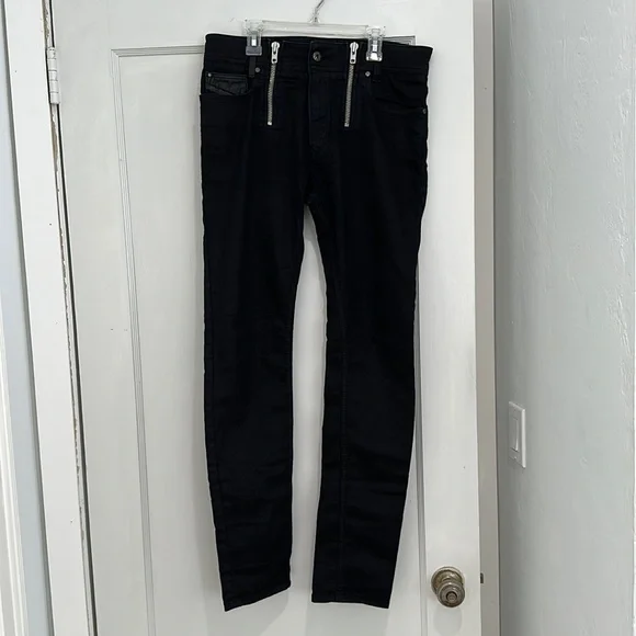 Diesel - Picture 1 of 3